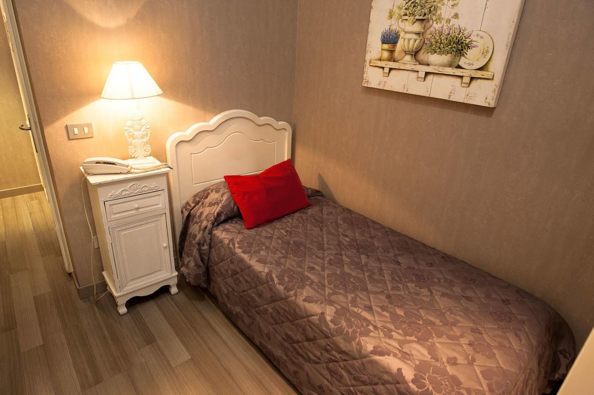 רומא Hotel Gerber מראה חיצוני תמונה