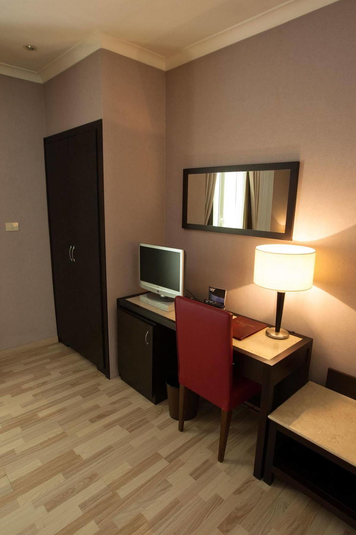 רומא Hotel Gerber מראה חיצוני תמונה