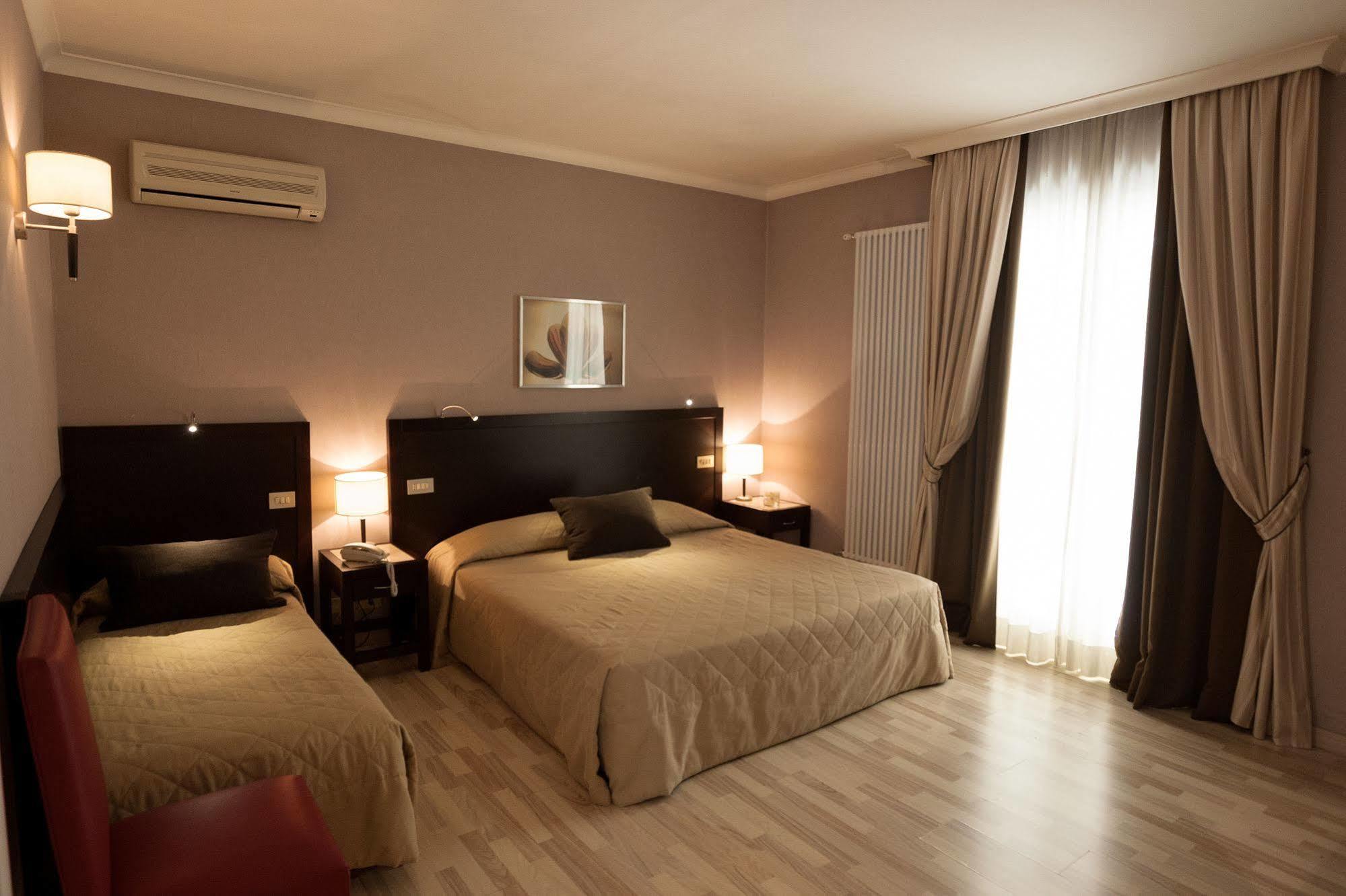 רומא Hotel Gerber מראה חיצוני תמונה