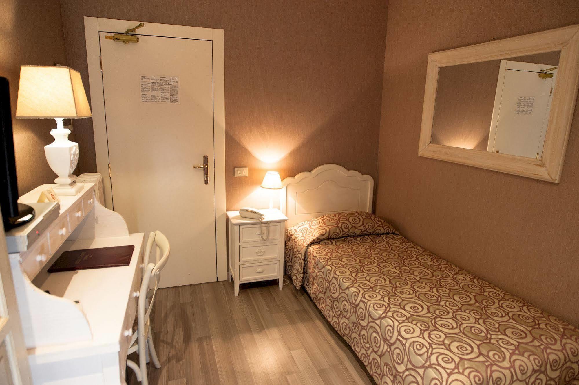 רומא Hotel Gerber מראה חיצוני תמונה